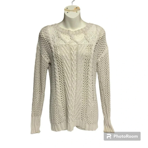 Maurice’s beige knitted sweater size medium perfect closet staple - Picture 1 of 8